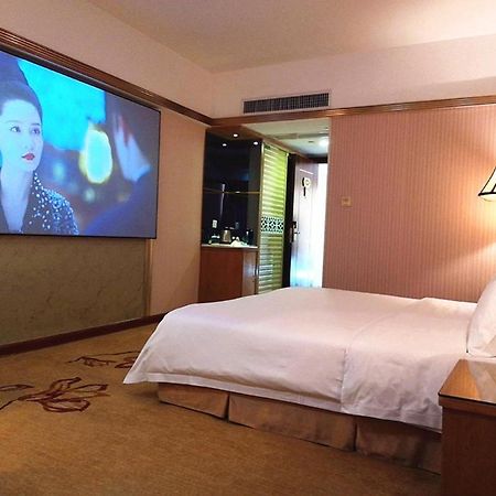 Vienna Hotel Zhanjiang Coast Avenue Eksteriør bilde