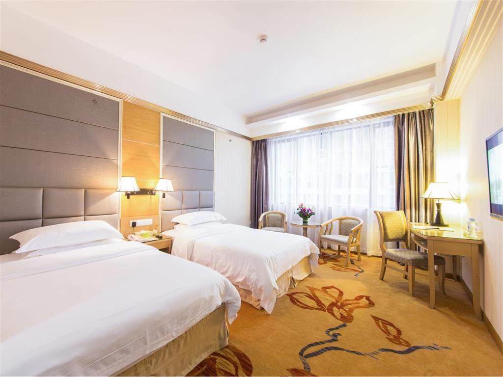 Vienna Hotel Zhanjiang Coast Avenue Eksteriør bilde